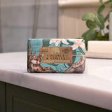 English Soap Company Anniversary Collection Coconut and Vanilla Soap Bar - Luxury Shea Butter - Moisturising, Vegan, Plastic-Free, Sustainable & Gift Ready - 190g